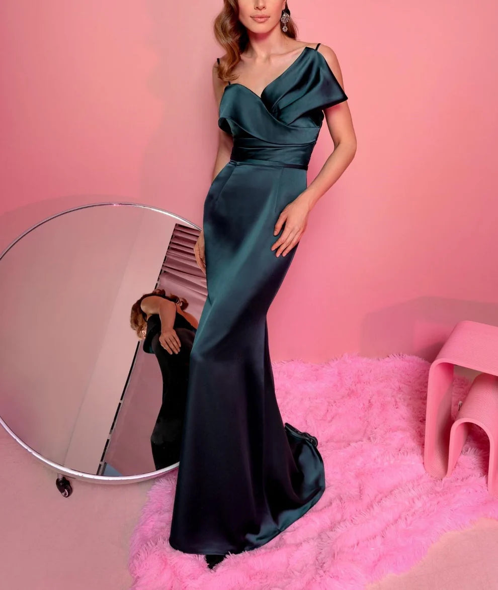 Column Spaghetti Straps Sleeveless Floor-Length Evening Dress with Ruffles simple gentle atmospheric and unique desi Bring summer colors to enhance whiteness