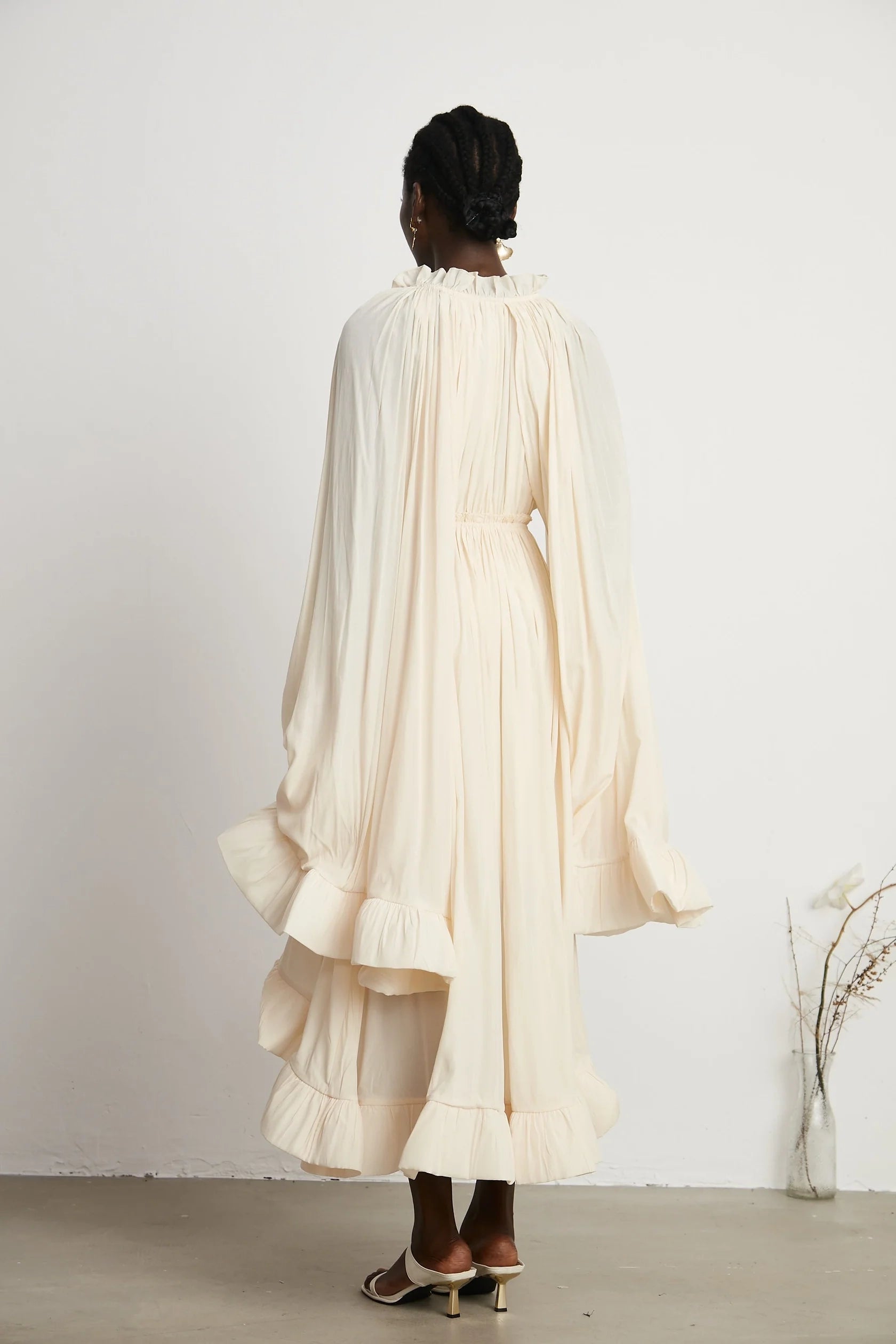 Cream Ruffled Tie - Neck Balloon Sleeve Maxi Dress Charlene cape-design midi dress Evening Dress