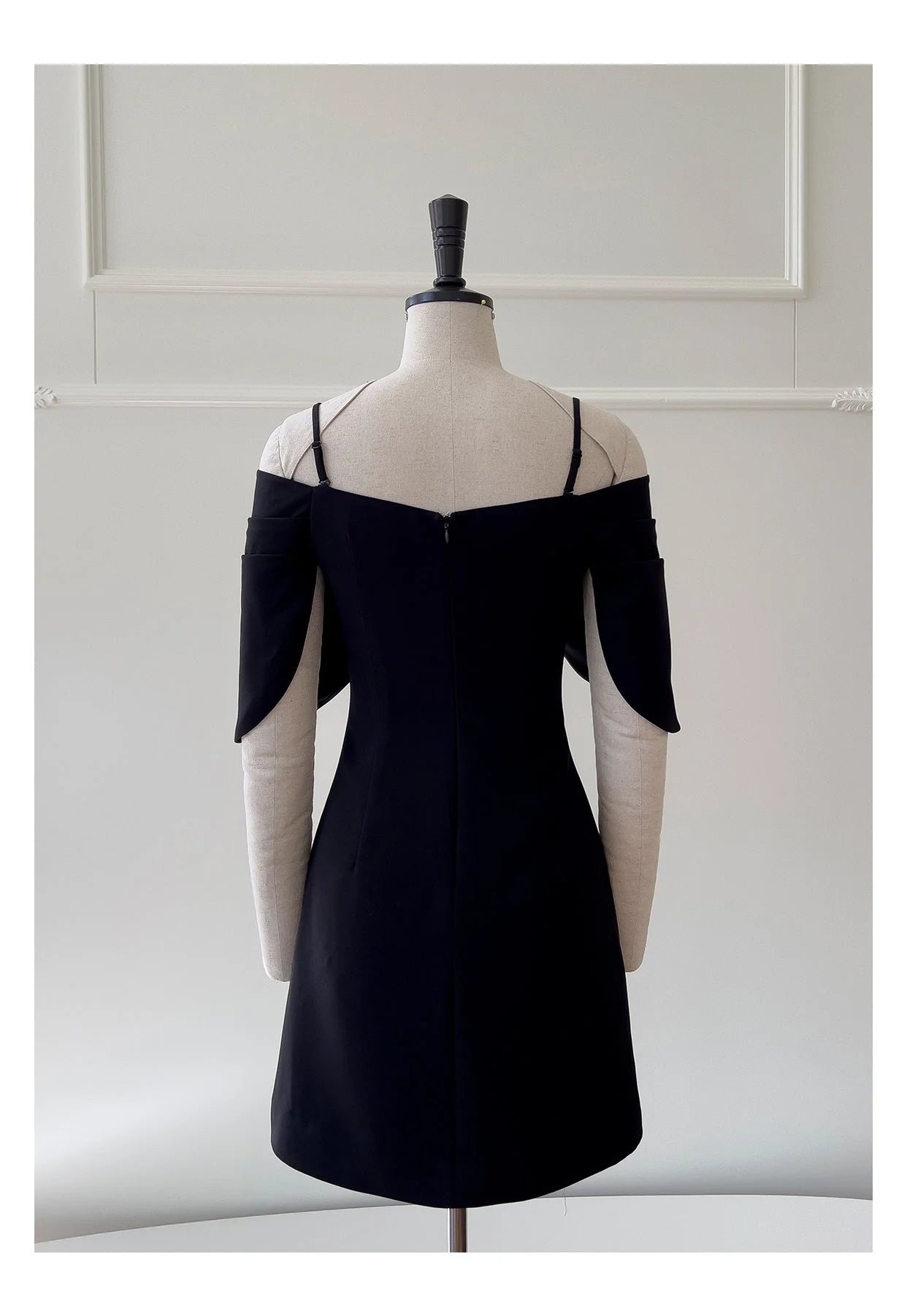 Cute A Line Spaghetti Straps Satin Formal 8th Grade Homecoming Dresses Middle School Short Cocktail Gowns Graduation Dress Hoco Outfits simple gentle atmospheric and unique desi Bring summer colors to enhance whiteness