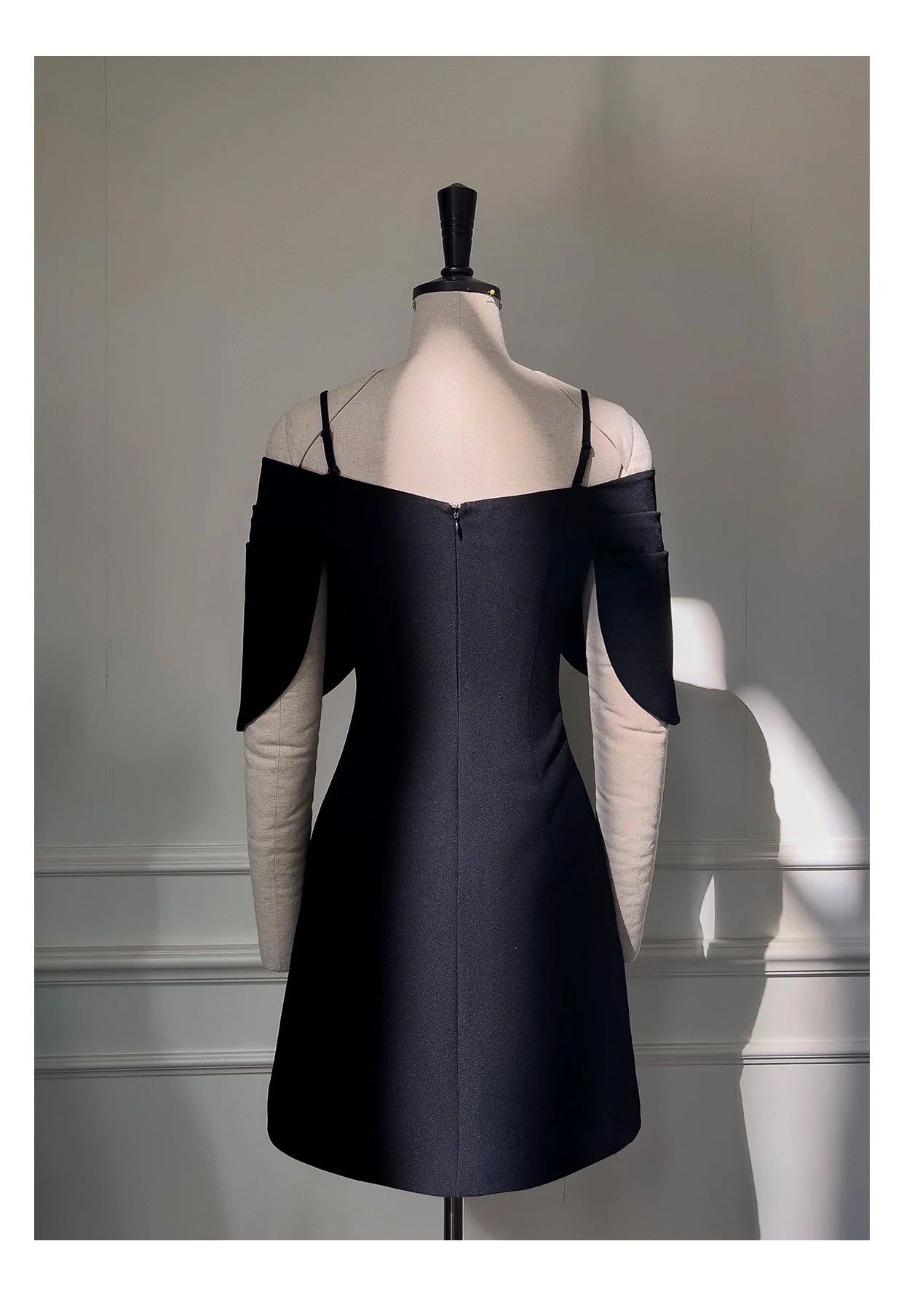 Cute A Line Spaghetti Straps Satin Formal 8th Grade Homecoming Dresses Middle School Short Cocktail Gowns Graduation Dress Hoco Outfits simple gentle atmospheric and unique desi Bring summer colors to enhance whiteness