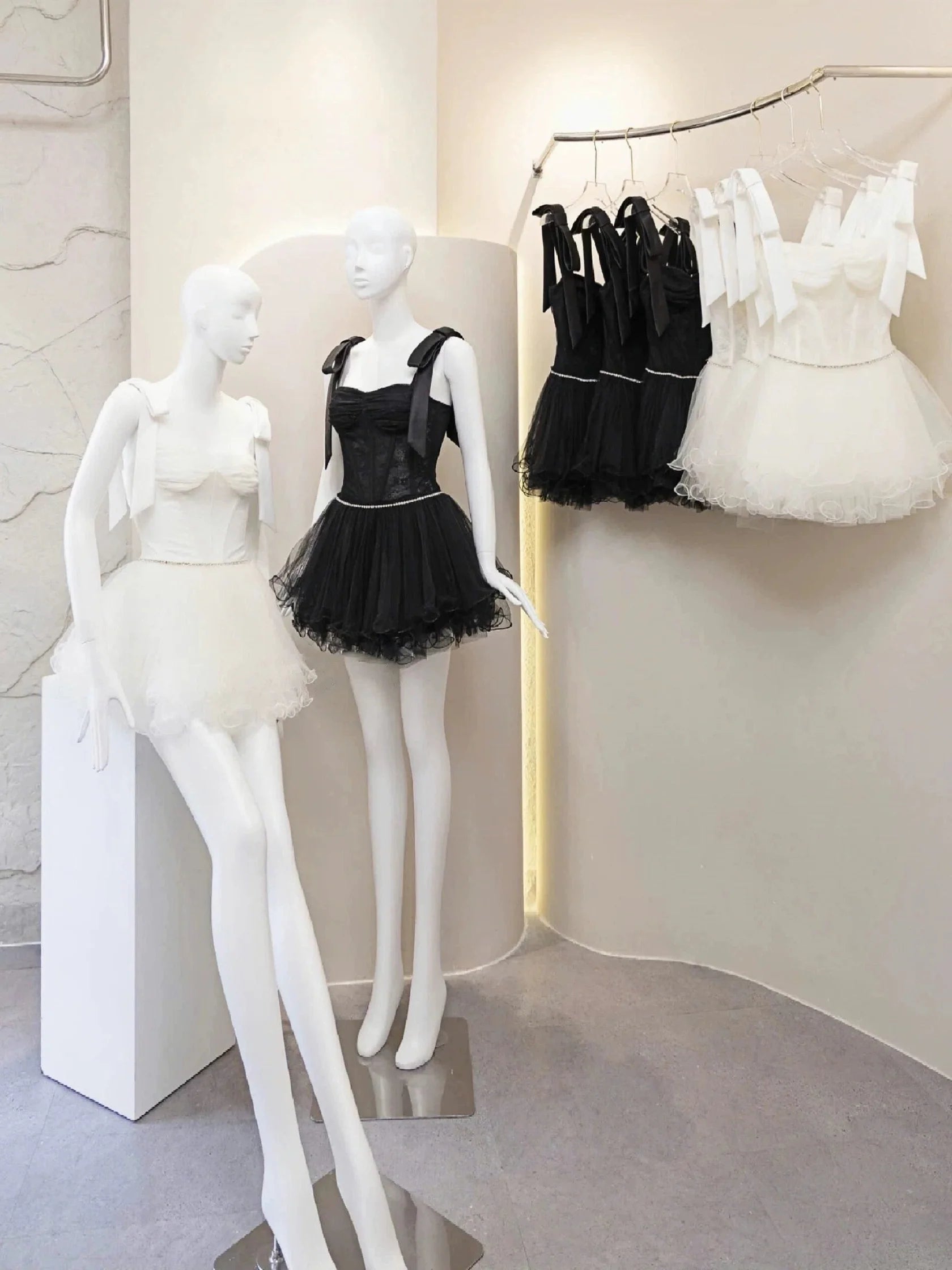 Cute A Line Straps Little Black Dress Party Dresses Short Formal Homecoming Dresses Night Chic Elegant Short Dresses Cocktail Dress 16th Birthday Outfits Tulle Hoco Dresses