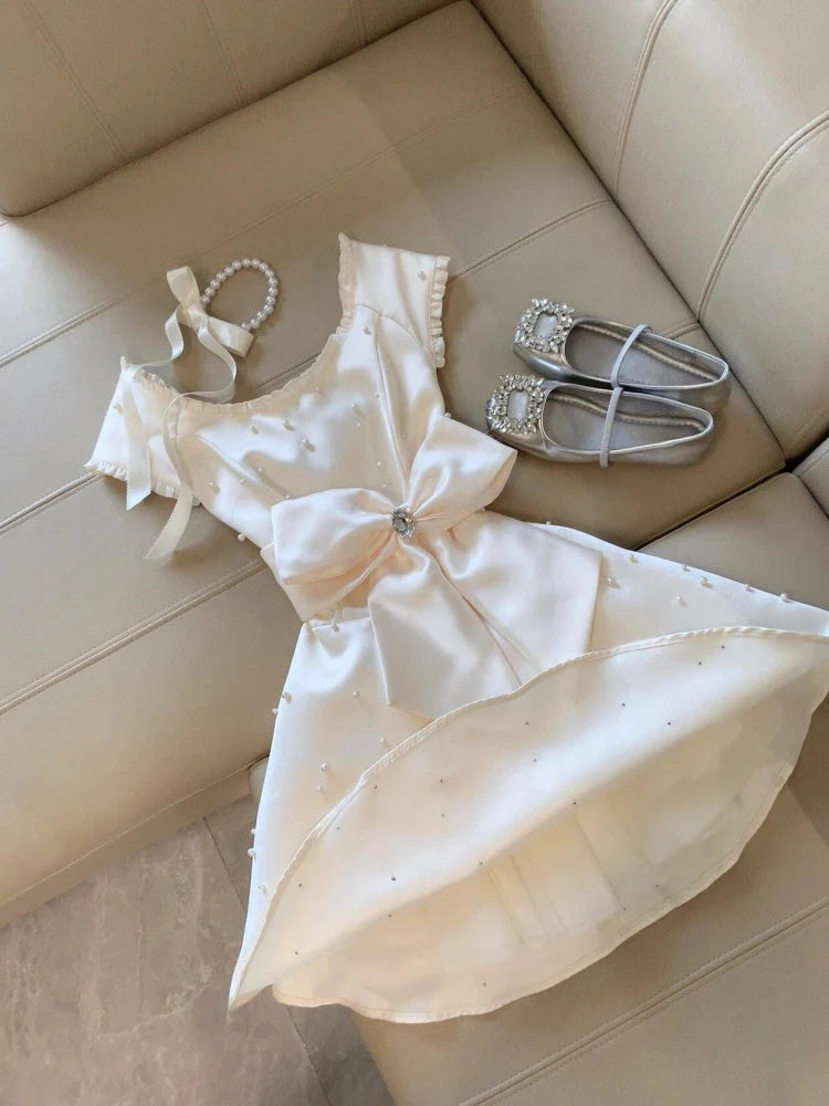 Cute A Line White Satin Pearls Formal 8th Grade Homecoming Dresses Middle School Short Cocktail Gowns Graduation Dress Hoco Outfits  simple gentle atmospheric and unique desi Bring summer colors to enhance whiteness