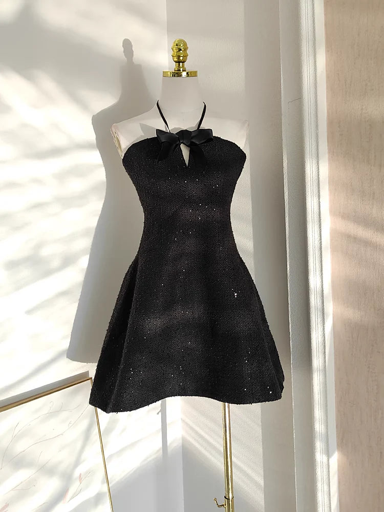 Cute A line Halter Black Short Homecoming Dresses Little Black Birthday Outfits simple gentle atmospheric and unique desi Bring summer colors to enhance whiteness