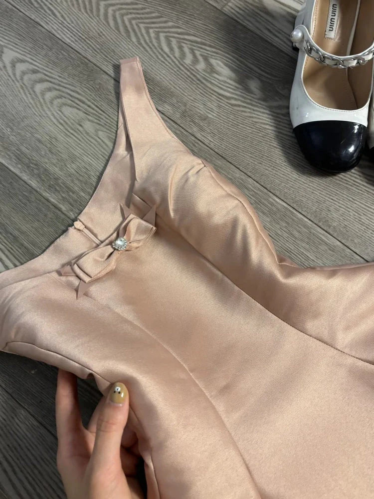 Cute A line Scoop Pink Satin Short Mini Formal 8th Grade Homecoming Dresses Middle School Short Cocktail Dress Hoco Outfits simple gentle atmospheric and unique desi Bring summer colors to enhance whiteness