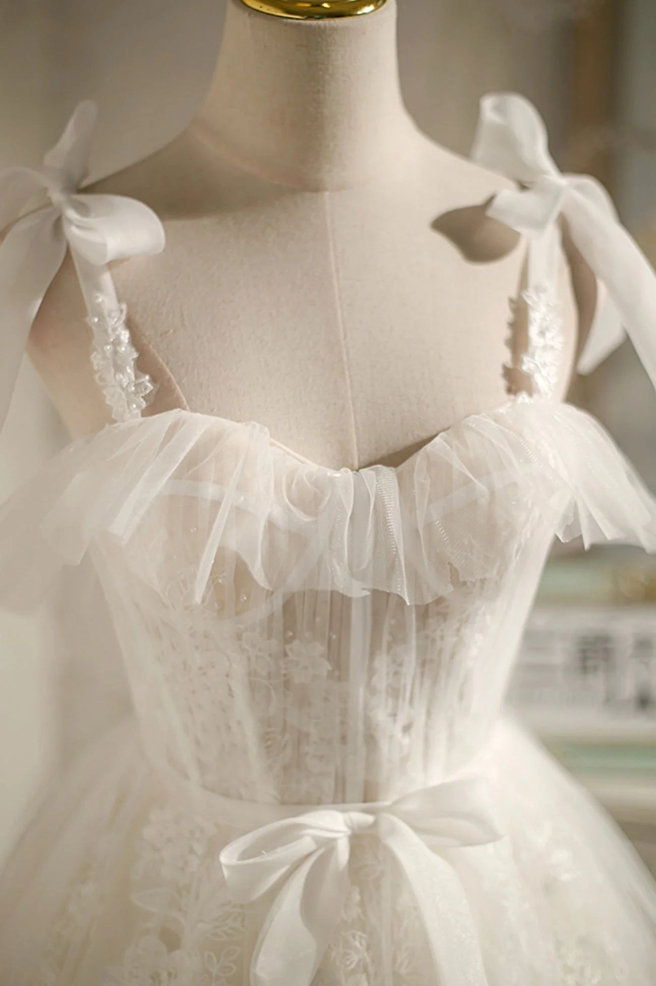 Cute Lace Short Prom Dress A-Line Homecoming Party Dress simple gentle atmospheric and unique desi Bring summer colors to enhance whitenes