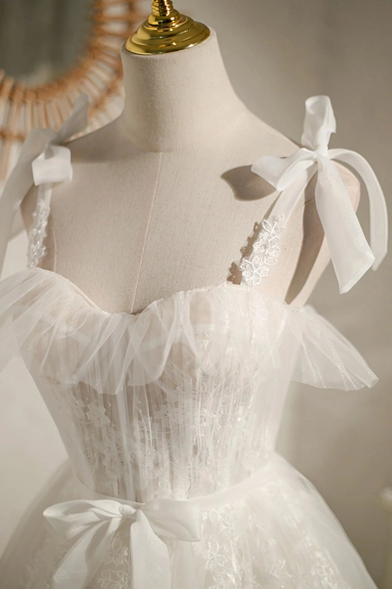 Cute Lace Short Prom Dress A-Line Homecoming Party Dress simple gentle atmospheric and unique desi Bring summer colors to enhance whitenes