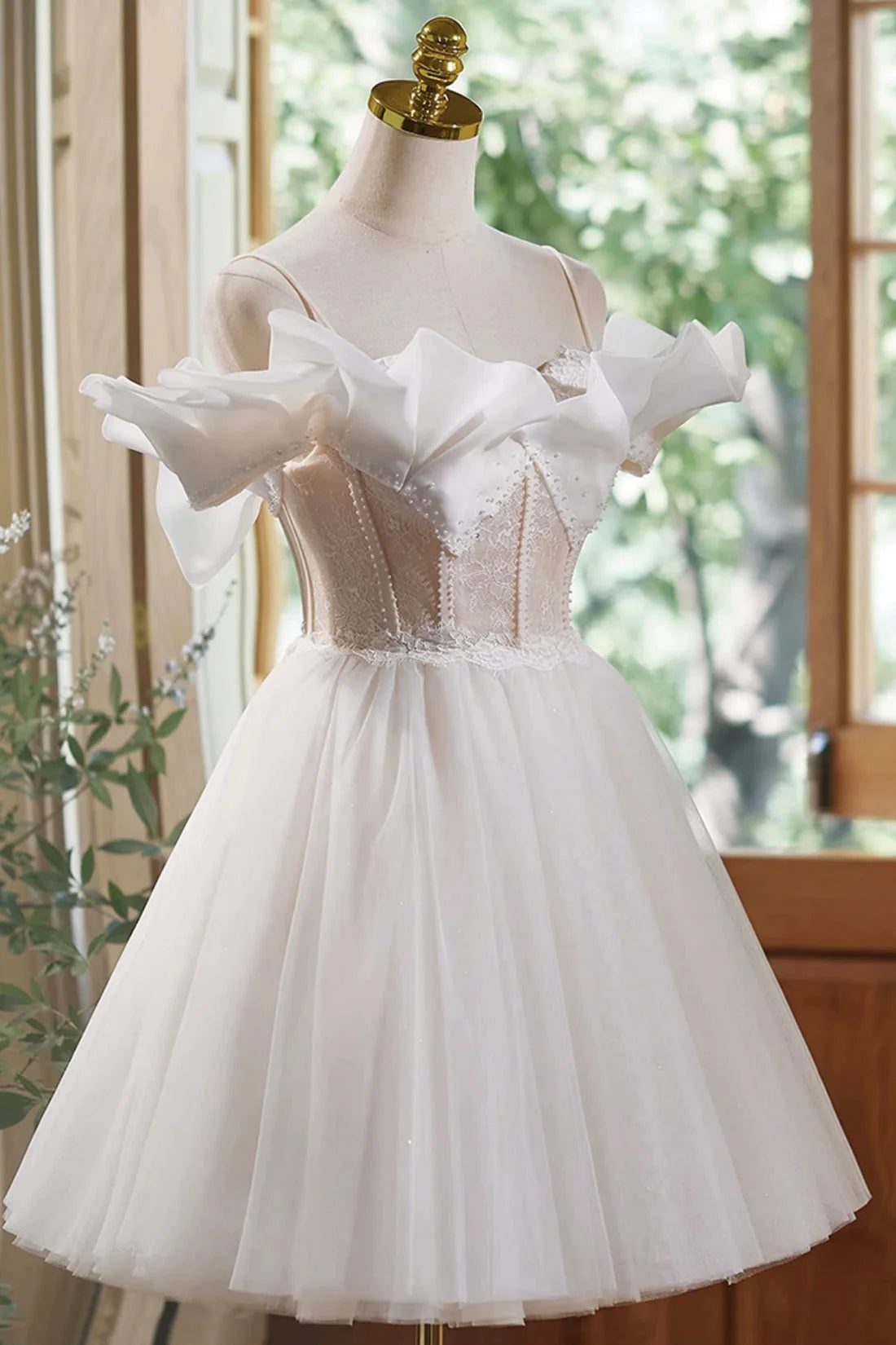 Cute Spaghetti Strap Tulle Lace Homecoming Dress Off Shoulder Short Prom Dress simple gentle atmospheric and unique desi Bring summer