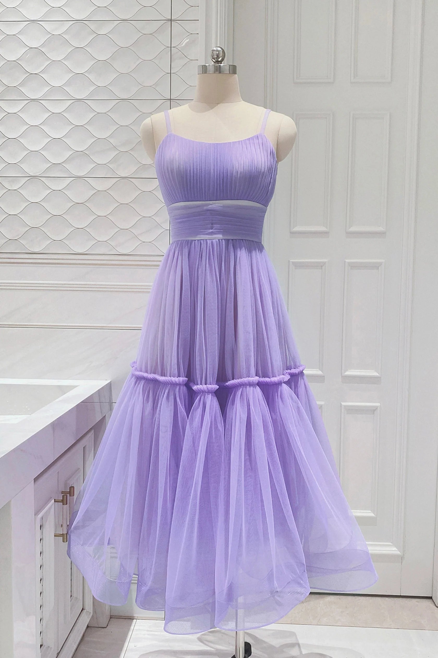 Cute Tulle Scoop Spaghetti Straps Homecoming Dress Short Prom Dress simple gentle atmospheric and unique desi Bring summer colors to enhance white