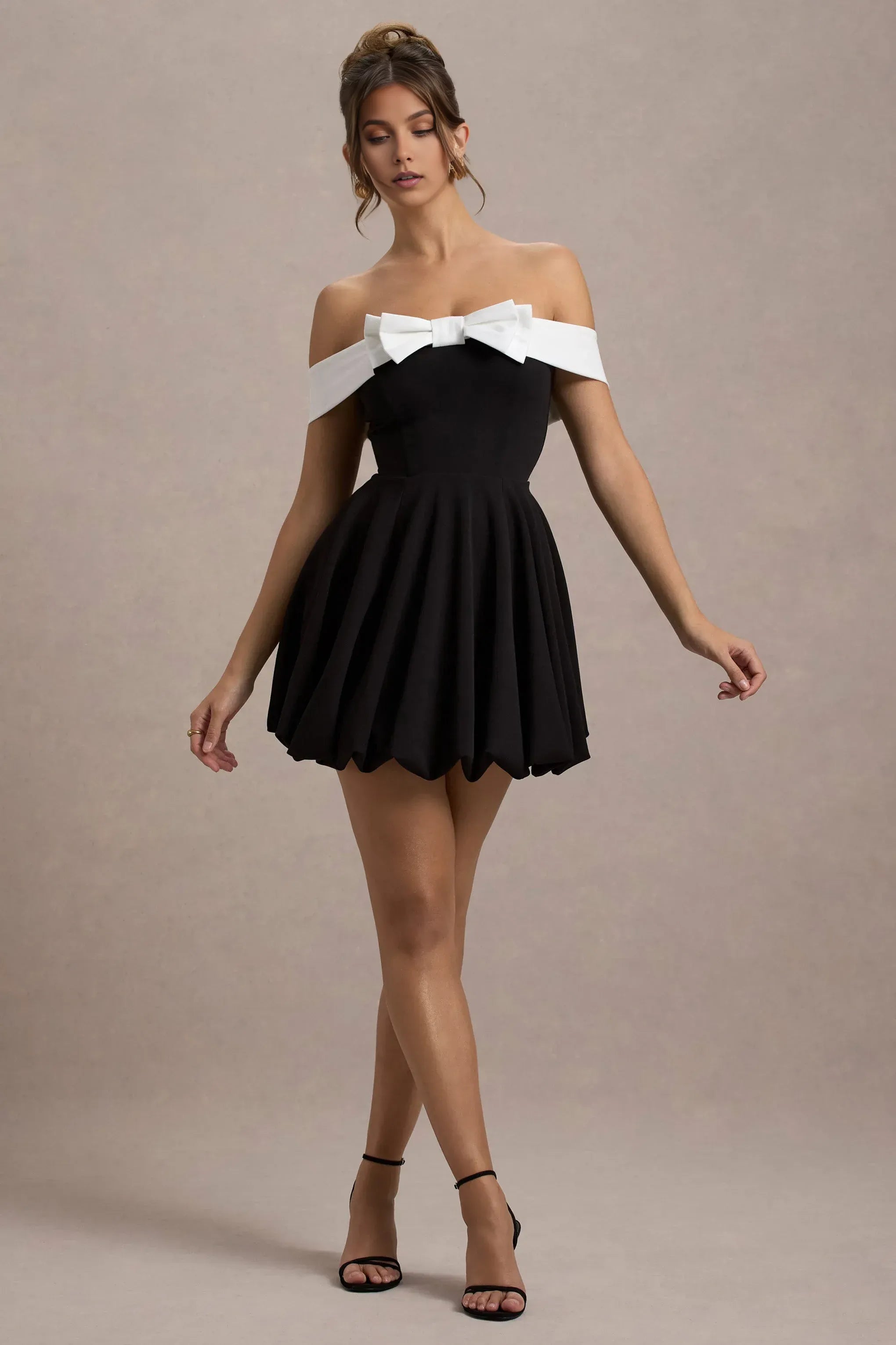 Daring A Line Off Shoulder Sleeveless Bow Accent Mini Short Prom Dress
