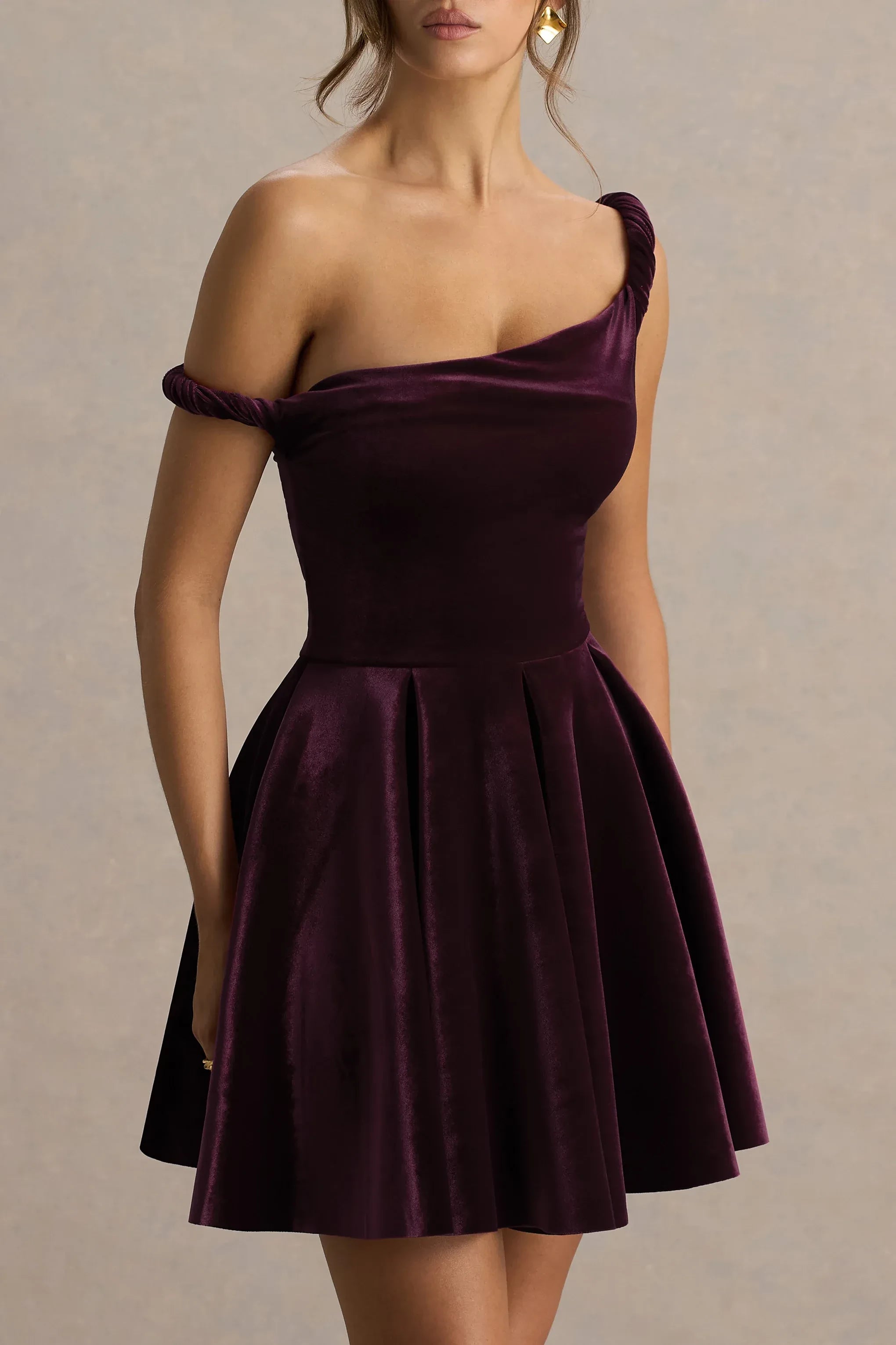 Daring A Line One Shoulder Twisted Strap Velvet Accent Short Prom Dress