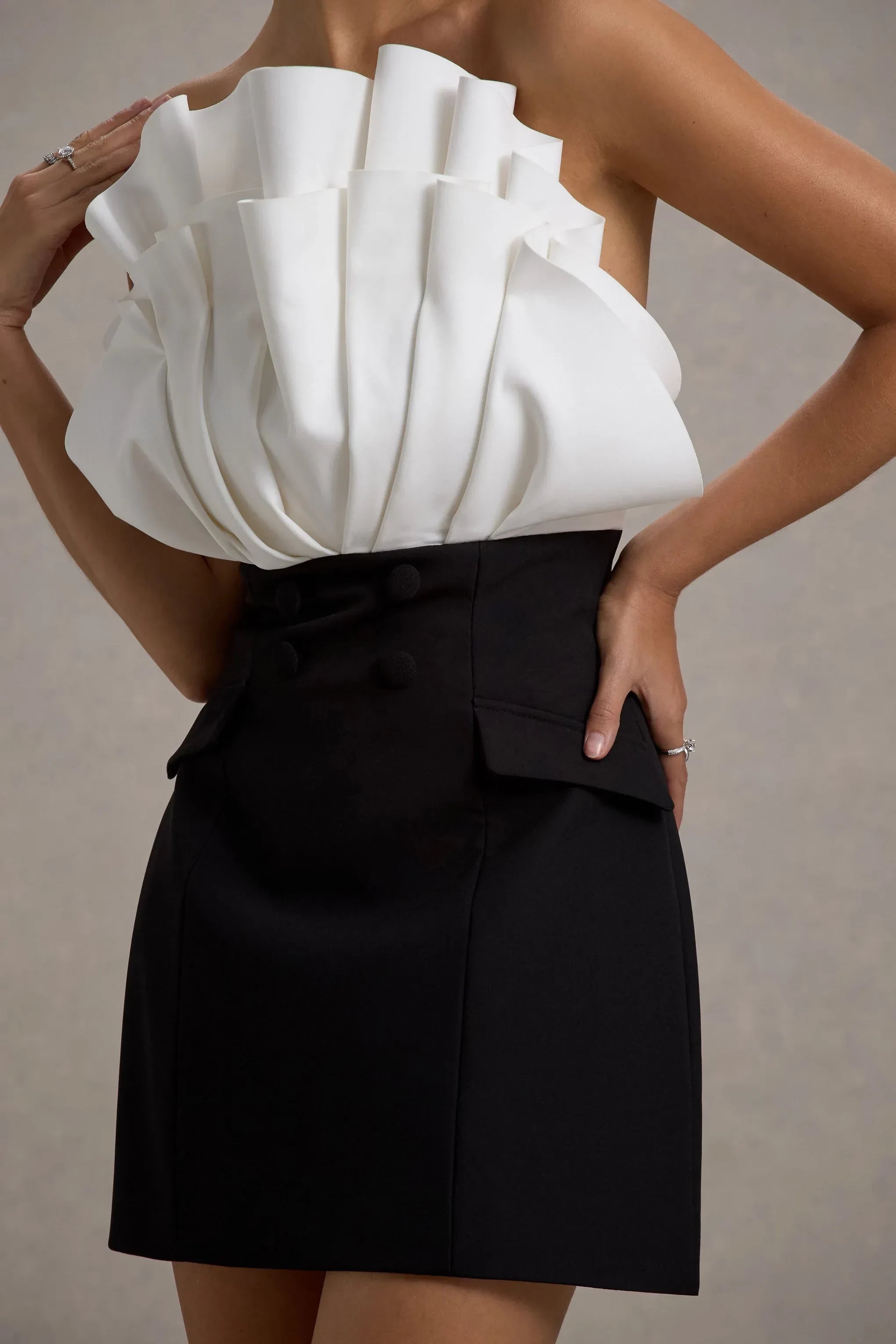 Daring A Line Strapless Sleeveless Sculptural Ruffle Accent Short  Prom Dress