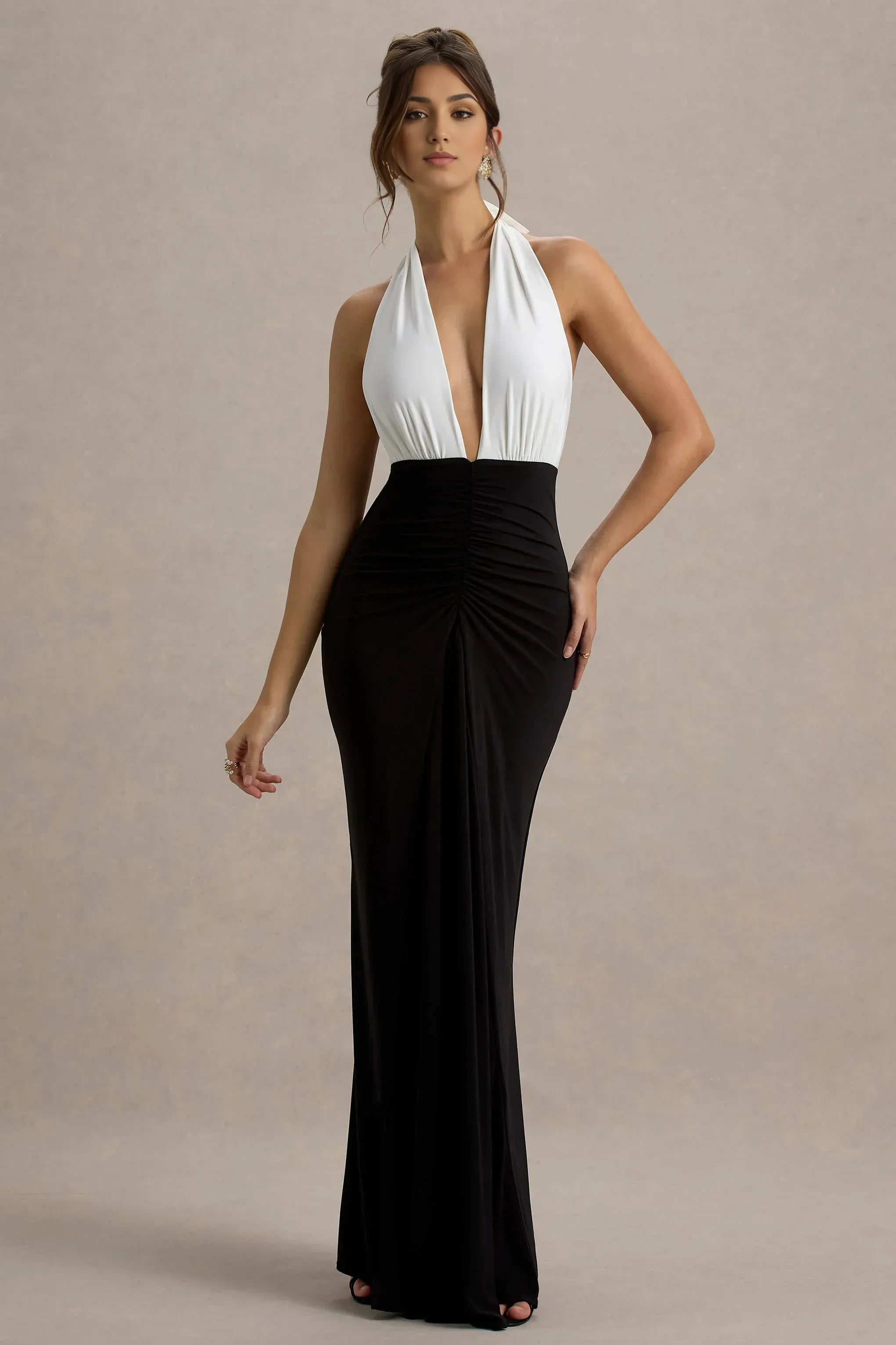 Daring Mermaid Halter Neck Sleeveless Ruched Two Tone Floor Length Evening Dress