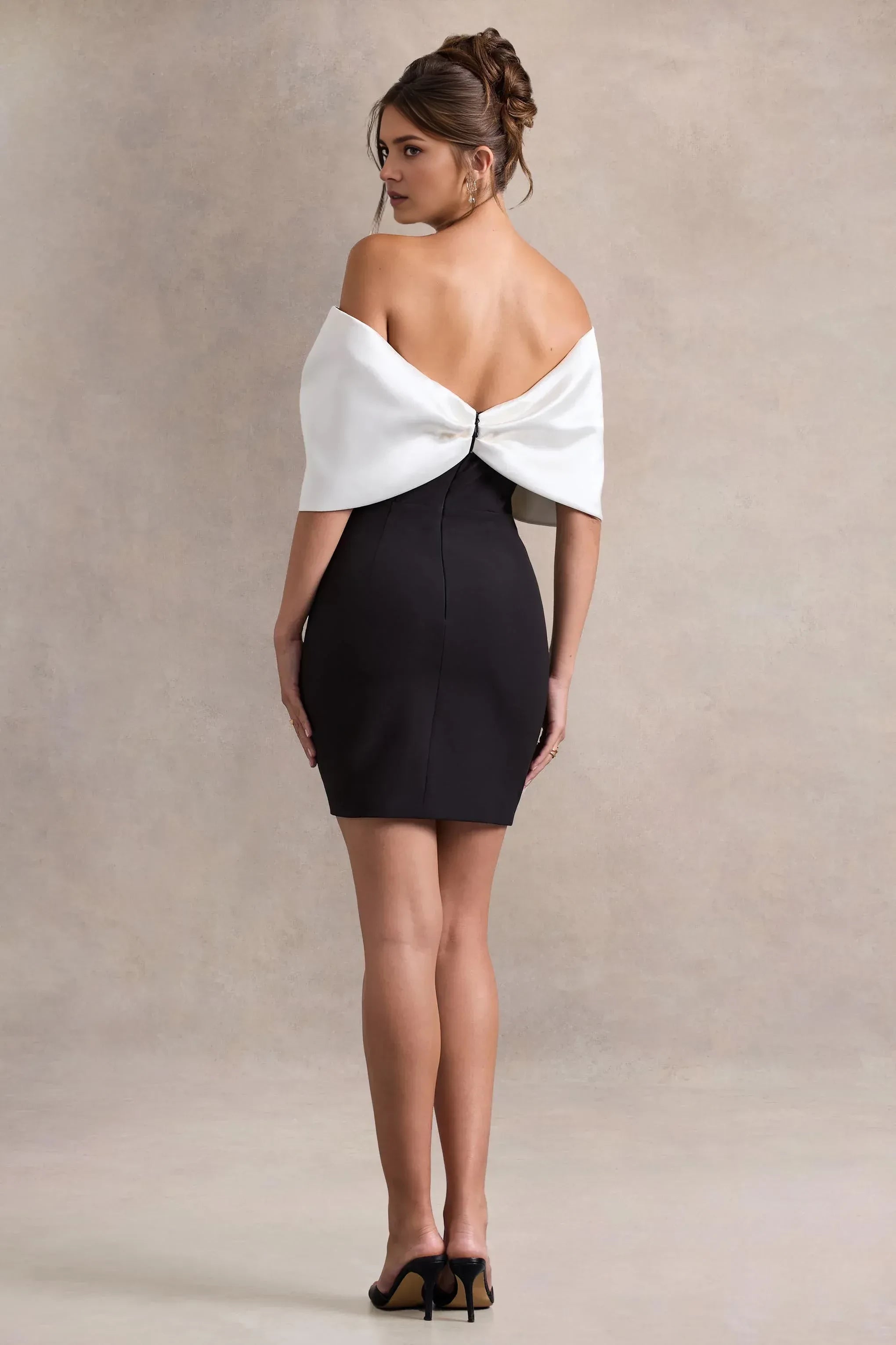 Daring Sheath Off Shoulder Sleeveless Oversized Bow Short Prom Dress