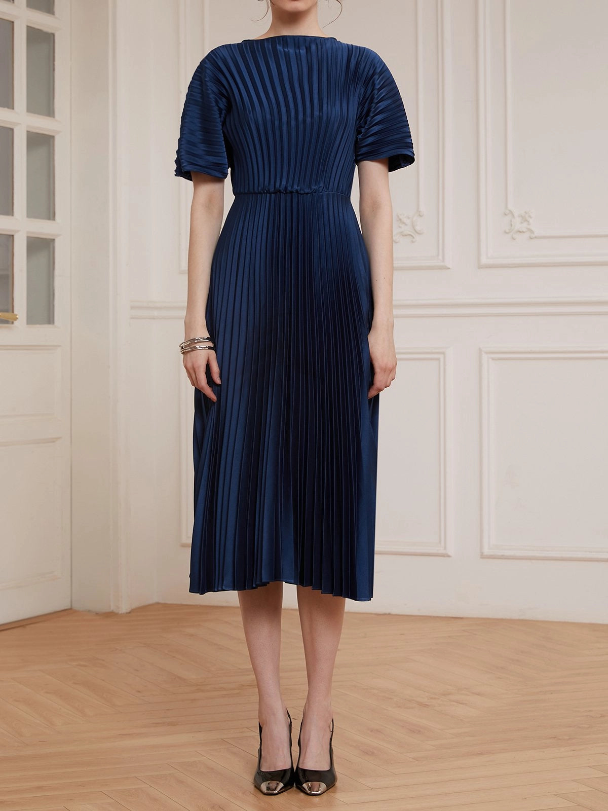 Dark Blue Satin Pleated Boat Neck A-Line Midi Dress simple gentle atmospheric and unique desi Bring summer colors to enhance whiteness