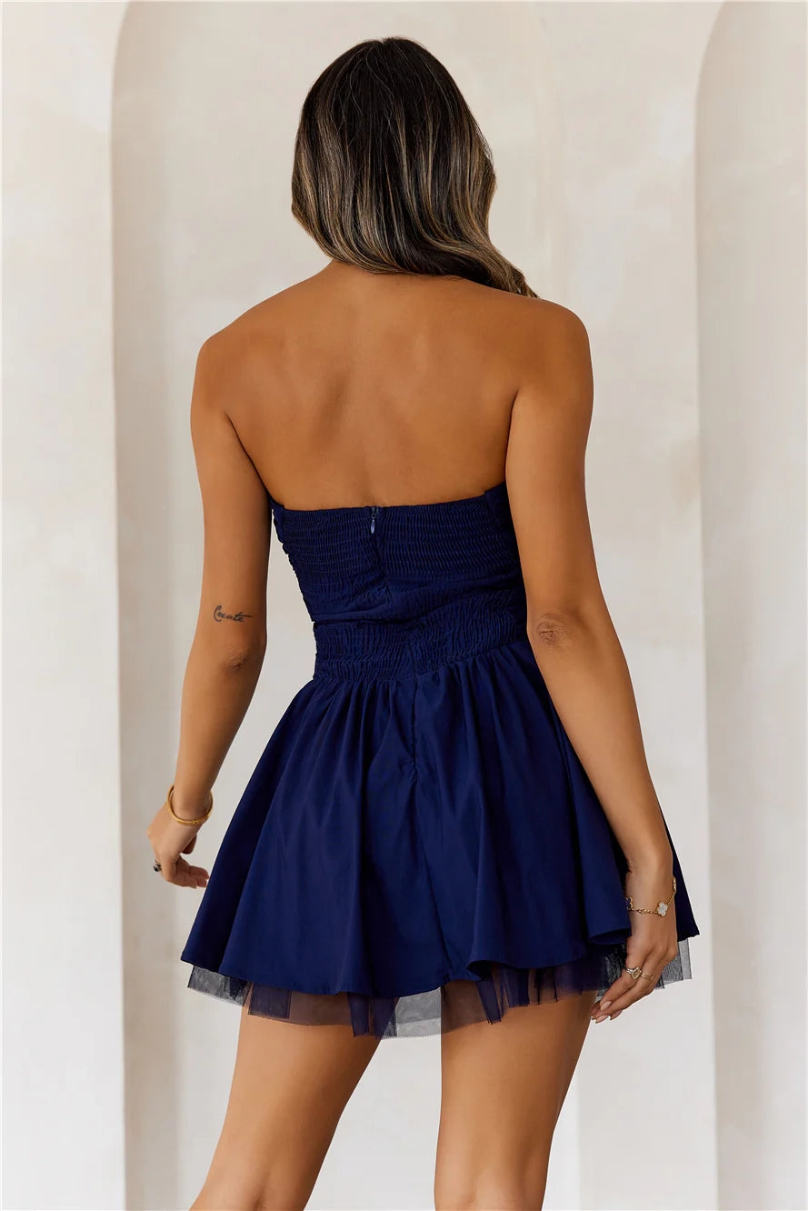 Deep blue strapless dress with pleated upper body design, suitable for parties, dates and other occasions
