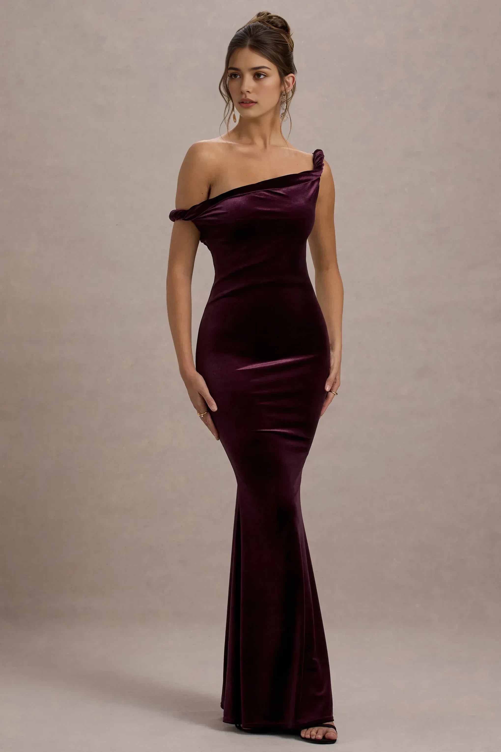 Dramatic Mermaid One Shoulder Ruched Accent Sleeveless Floor Length Prom Dress