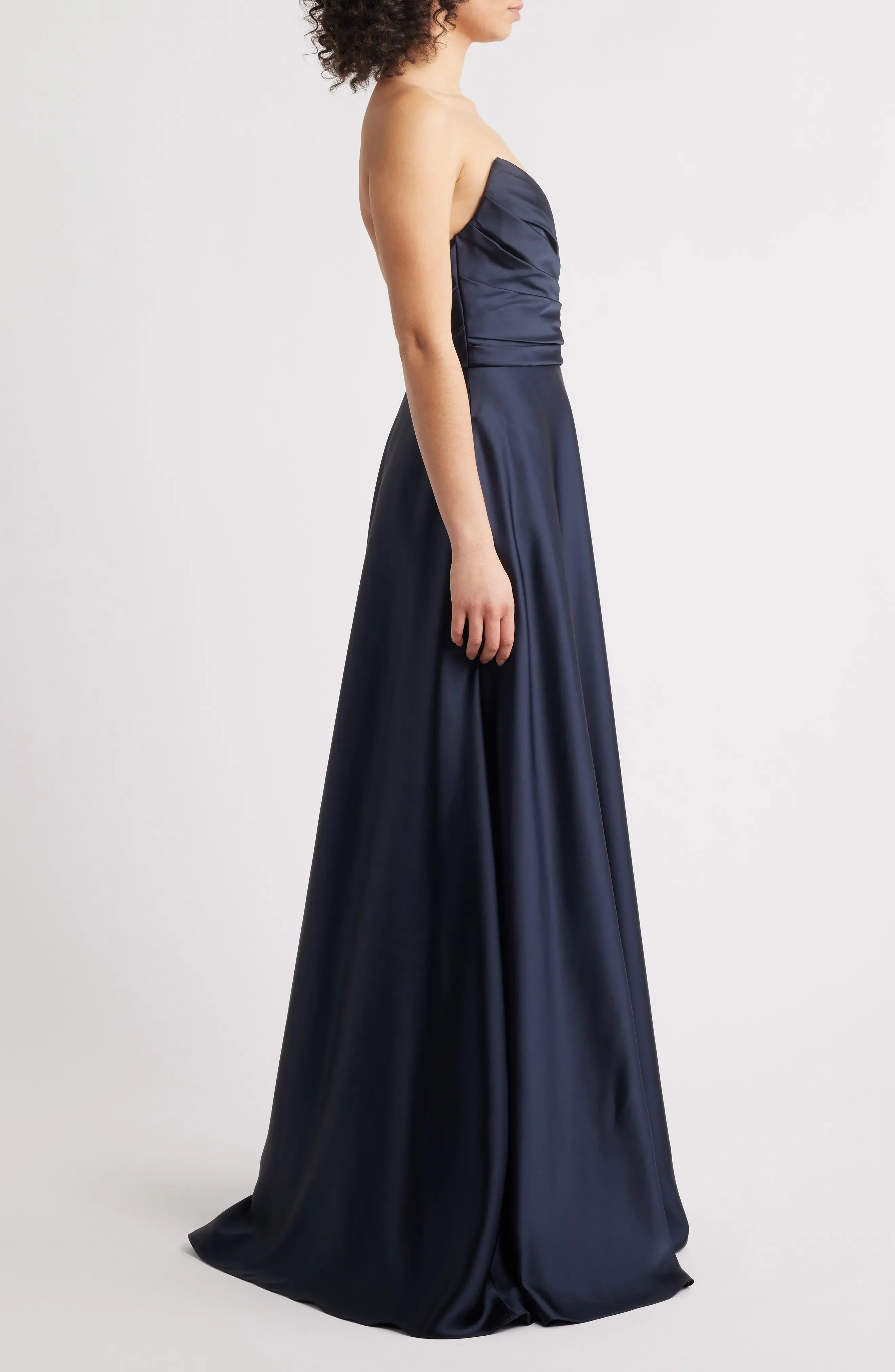 Elegant A-Line Strapless Cross Accent Open Back Maxi For Women Evening Dress