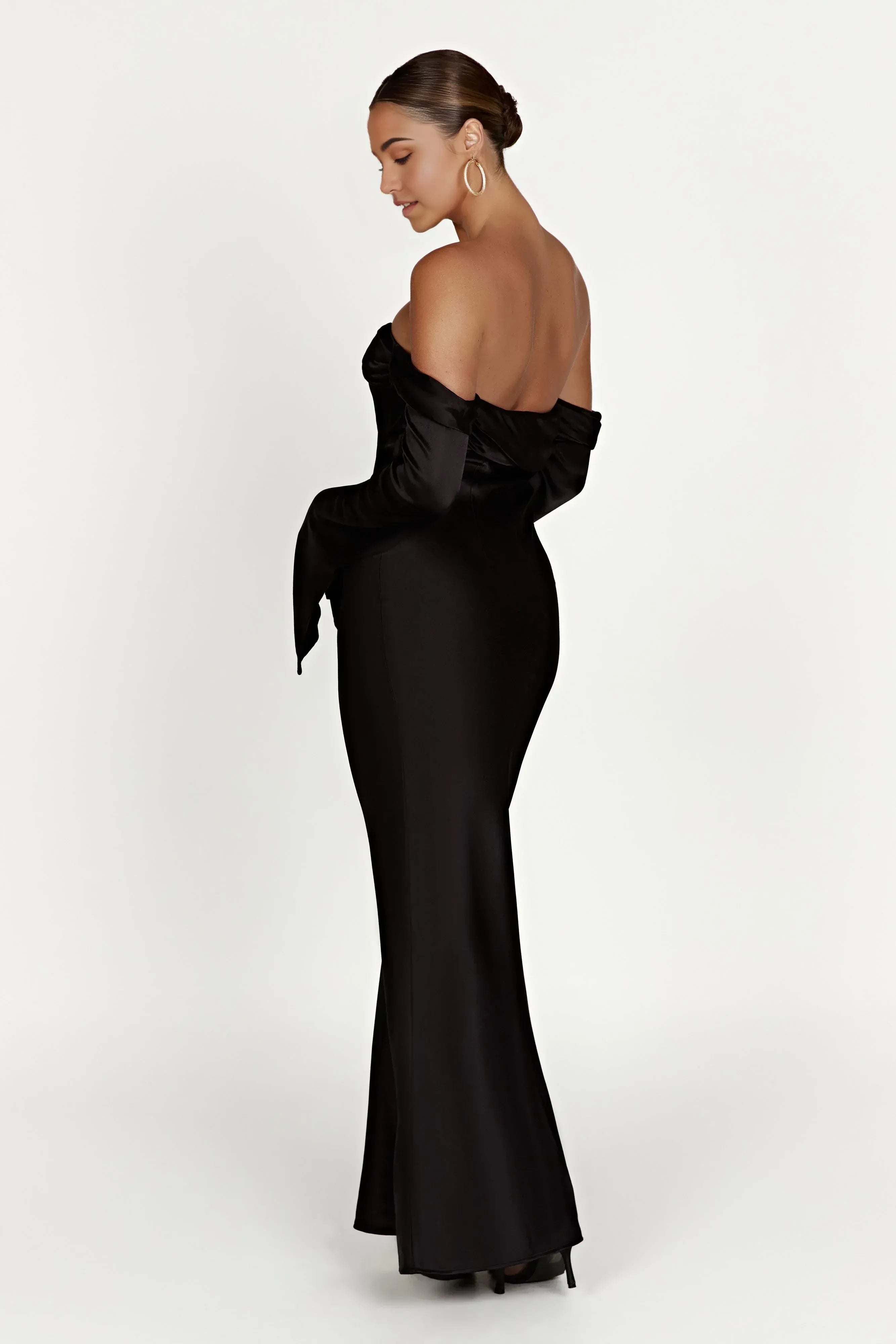 Elegant Mermaid Off Shoulder Long Sleeve Open Back Floor Length Prom Dress