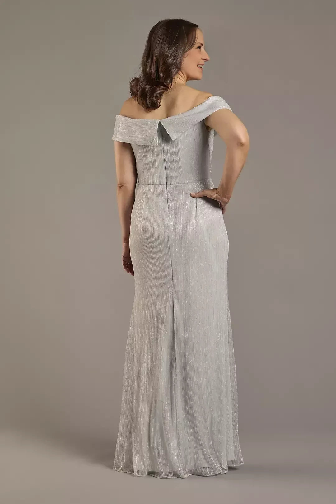 Elegant Mermaid Off Shoulder Sleeveless Zipper Back Floor Length Mother of the Bride Dress