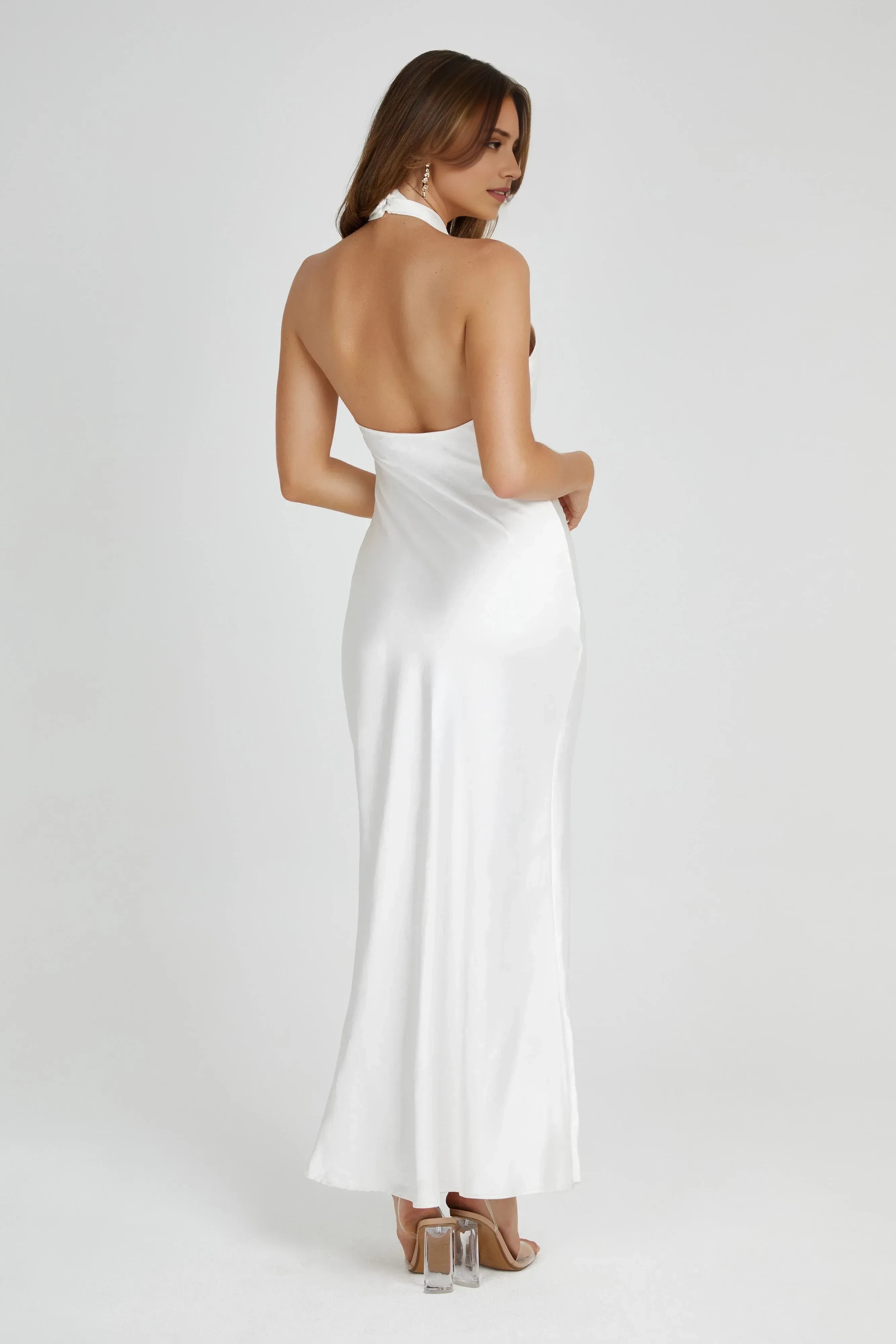 Elegant Sheath Halter Neck Sleeveless Open Back Floor Length Prom Dress
