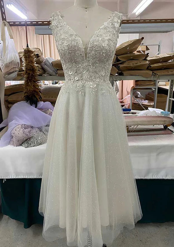 Elegant A-Line Tulle Prom Dress/Evening Dress With Glitter Appliqued Simple gentle atmospheric and unique design