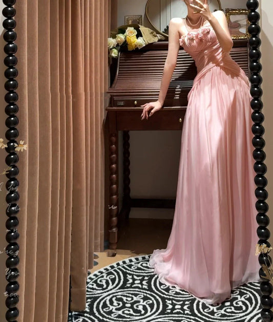 Elegant Long Tulle Prom Dress simple gentle atmospheric and unique desi Bring summer colors to enhance whiteness