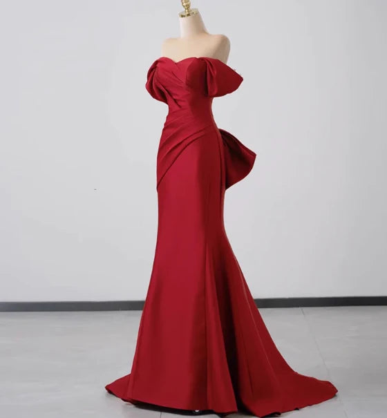 Elegant Mermaid Off The Shoulder Red Satin Prom Dresses Formal Summer Wedding Guest Dresses Wedding Guest Outfits simple gentle atmospheric and unique desi Bring summer colors to enhance whiteness