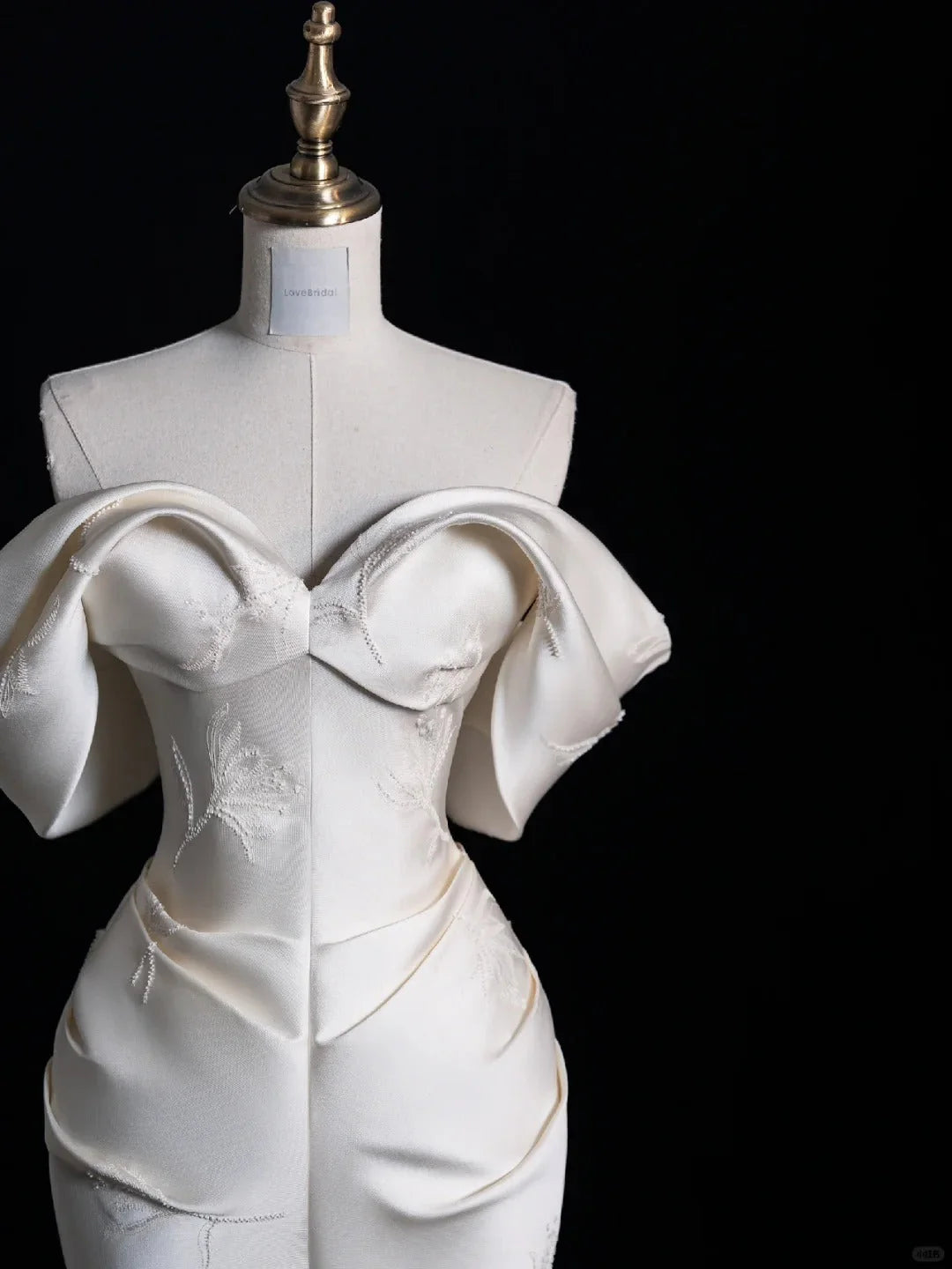 Elegant Satin Long Mermaid Slim Floor Length Ball Gown Evening Gown Wedding Dress simple gentle atmospheric and unique desi Bring summer colors to enhance whiteness