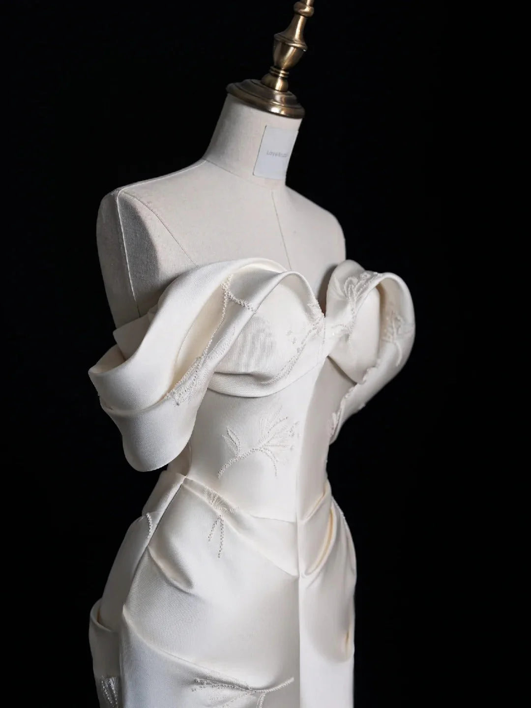 Elegant Satin Long Mermaid Slim Floor Length Ball Gown Evening Gown Wedding Dress simple gentle atmospheric and unique desi Bring summer colors to enhance whiteness