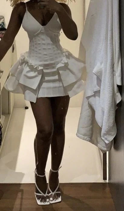 Elegant Spaghetti Straps White V Neck A Line 6th Grade Homecoming Dress Short Party Dress simple gentle atmospheric and unique desi Bring summer colors to enhance whiteness