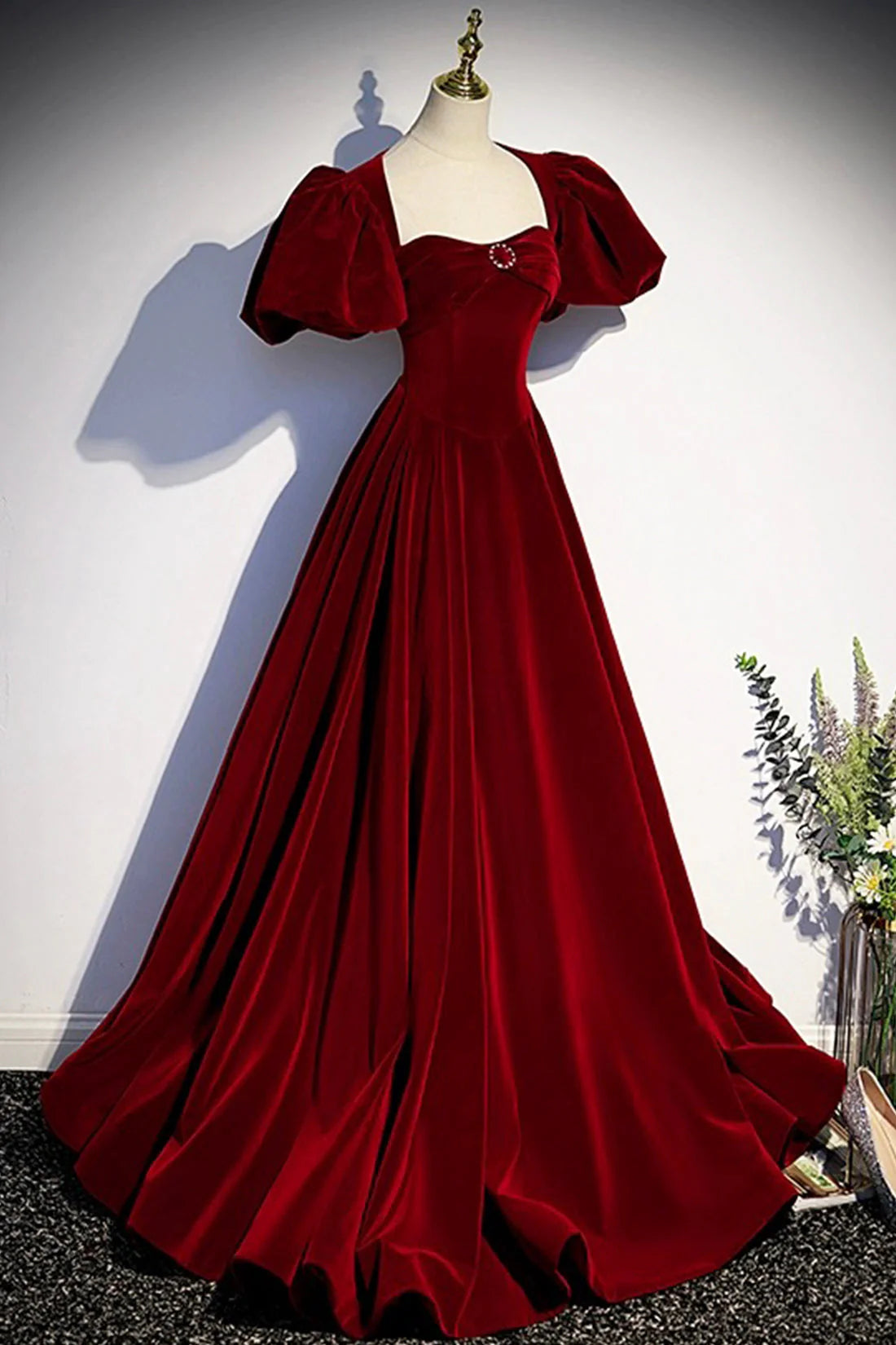 Elegant Velvet Floor Length Prom Dress Burgundy Open Back Short Sleeve Evening Dress simple gentle atmospheric and unique desi Bring summer colors to enhance white
