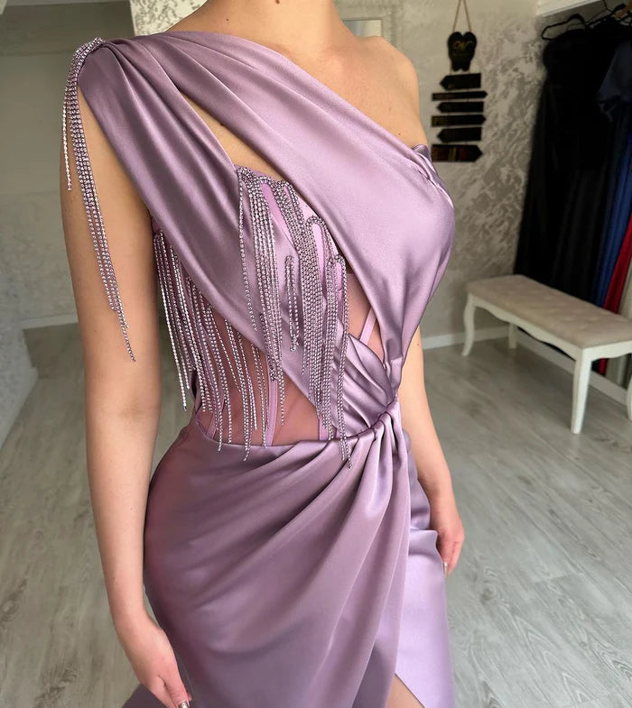 Enchanting Purple One-Shoulder Beaded Sleeveless Prom Dress with Graceful Slit Simple gentle atmospheric and unique design  ﻿