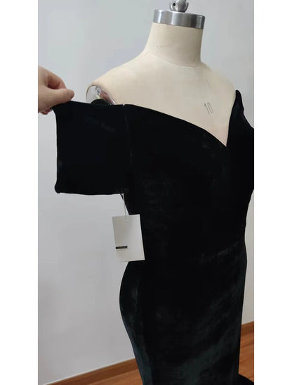 Evening Gown Celebrity Style Dress Prom Formal Evening Sweep Brush Train Short Sleeve V Neck Velvet with Sleek simple gentle atmospheric and unique desi Bring summer colors to enhance whiteness