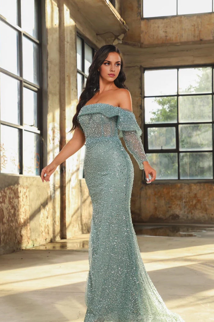 Exquisite Floor-Length Long Sleeves Mermaid Sequined Prom Dress with High Slit Simple gentle atmospheric and unique design  ﻿