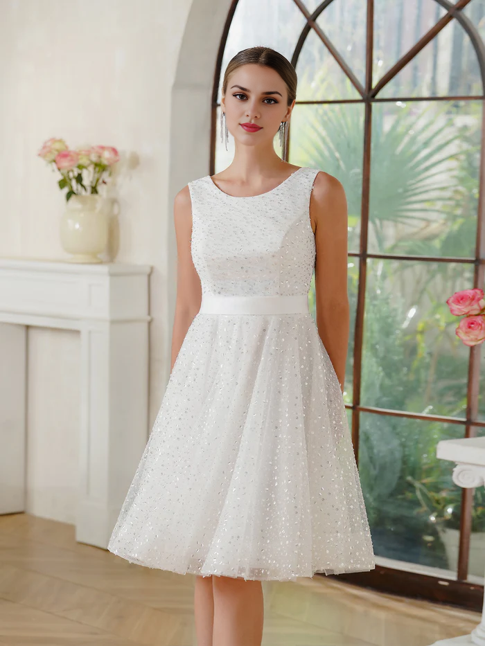Fabulous A-Line Tulle Polyester Scoop Sleeveless Off White Prom Dress With Sequined Simple gentle atmospheric and unique design  ﻿