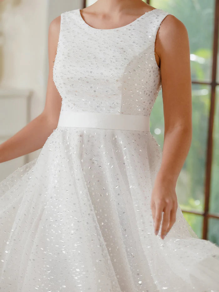Fabulous A-Line Tulle Polyester Scoop Sleeveless Off White Prom Dress With Sequined Simple gentle atmospheric and unique design  ﻿