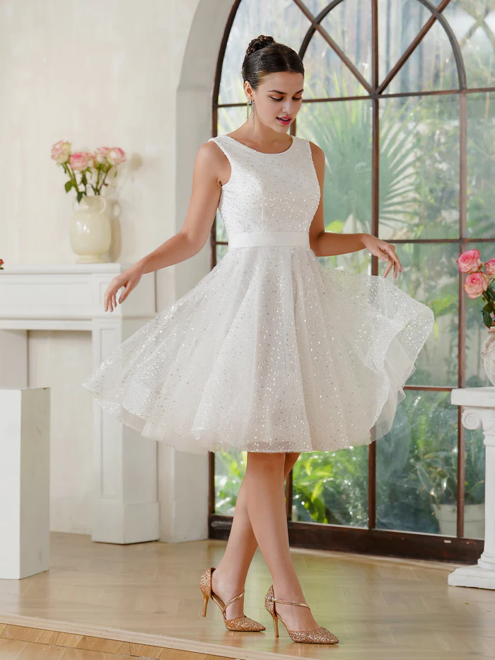 Fabulous A-Line Tulle Polyester Scoop Sleeveless Off White Prom Dress With Sequined Simple gentle atmospheric and unique design  ﻿