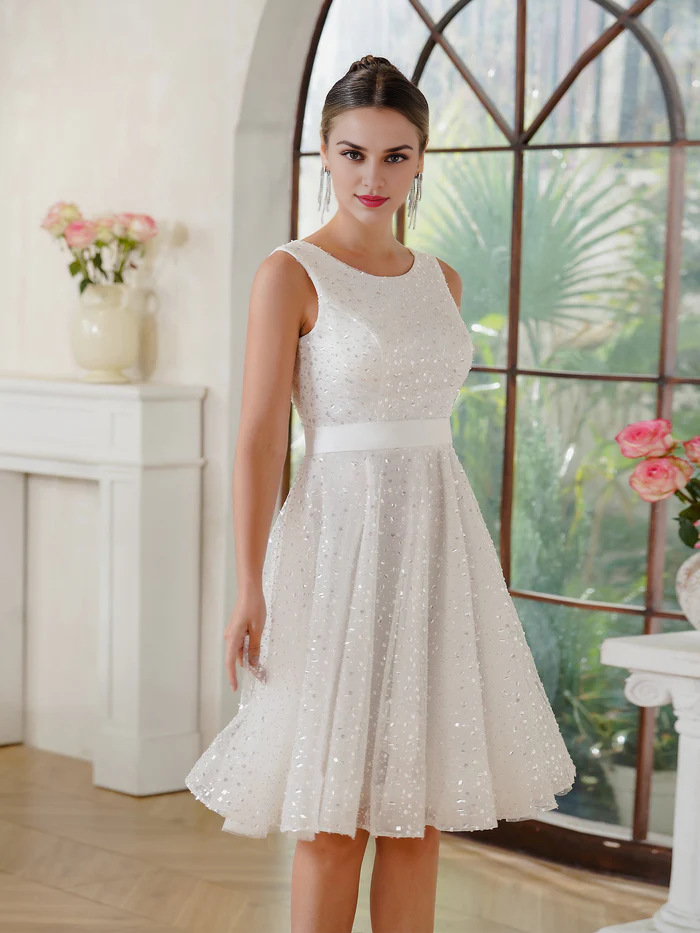 Fabulous A-Line Tulle Polyester Scoop Sleeveless Off White Prom Dress With Sequined Simple gentle atmospheric and unique design  ﻿