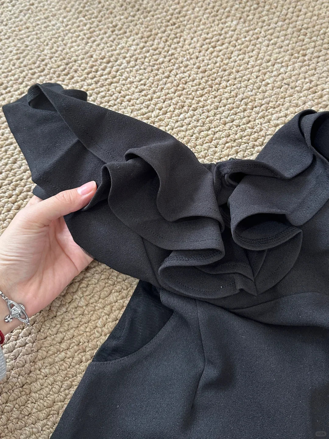 Fashion Elegant Ruffle Neckline Short Satin Homecoming Dress simple gentle atmospheric and unique desi Bring summer colors to enhance whiteness ﻿