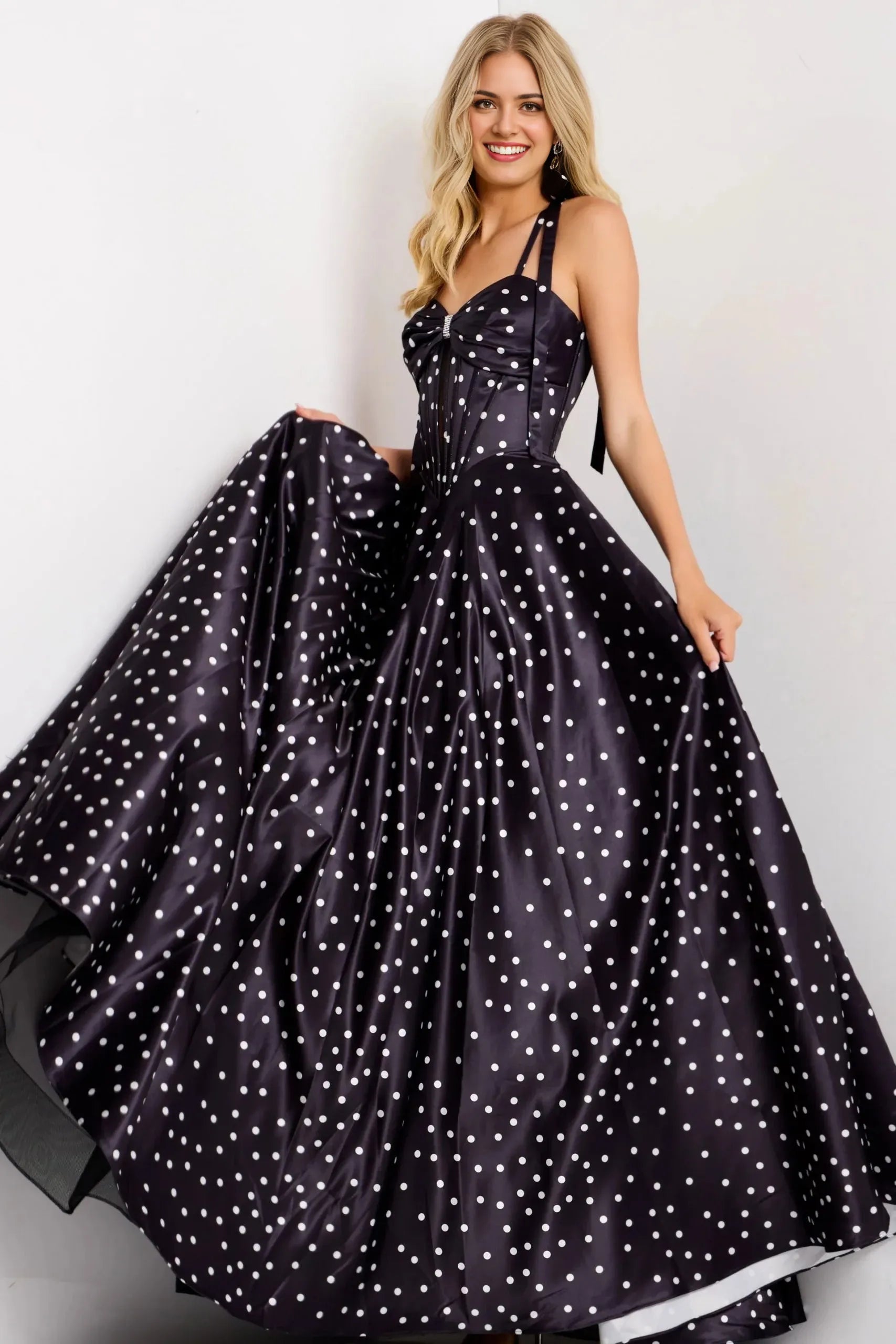 Glamorous Ballgown Sweetheart Sleeveless Lace-Up-Back Floor-Length Prom Dress