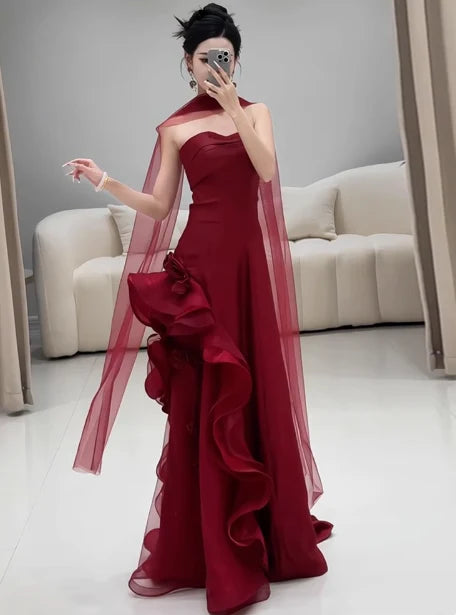 Gorgeous Sheath Strapless Burgundy Satin Prom Dresses Formal Summer Wedding Guest Dresses Wedding Guest Outfits With Scarf  simple gentle atmospheric and unique desi Bring summer colors to enhance whiteness