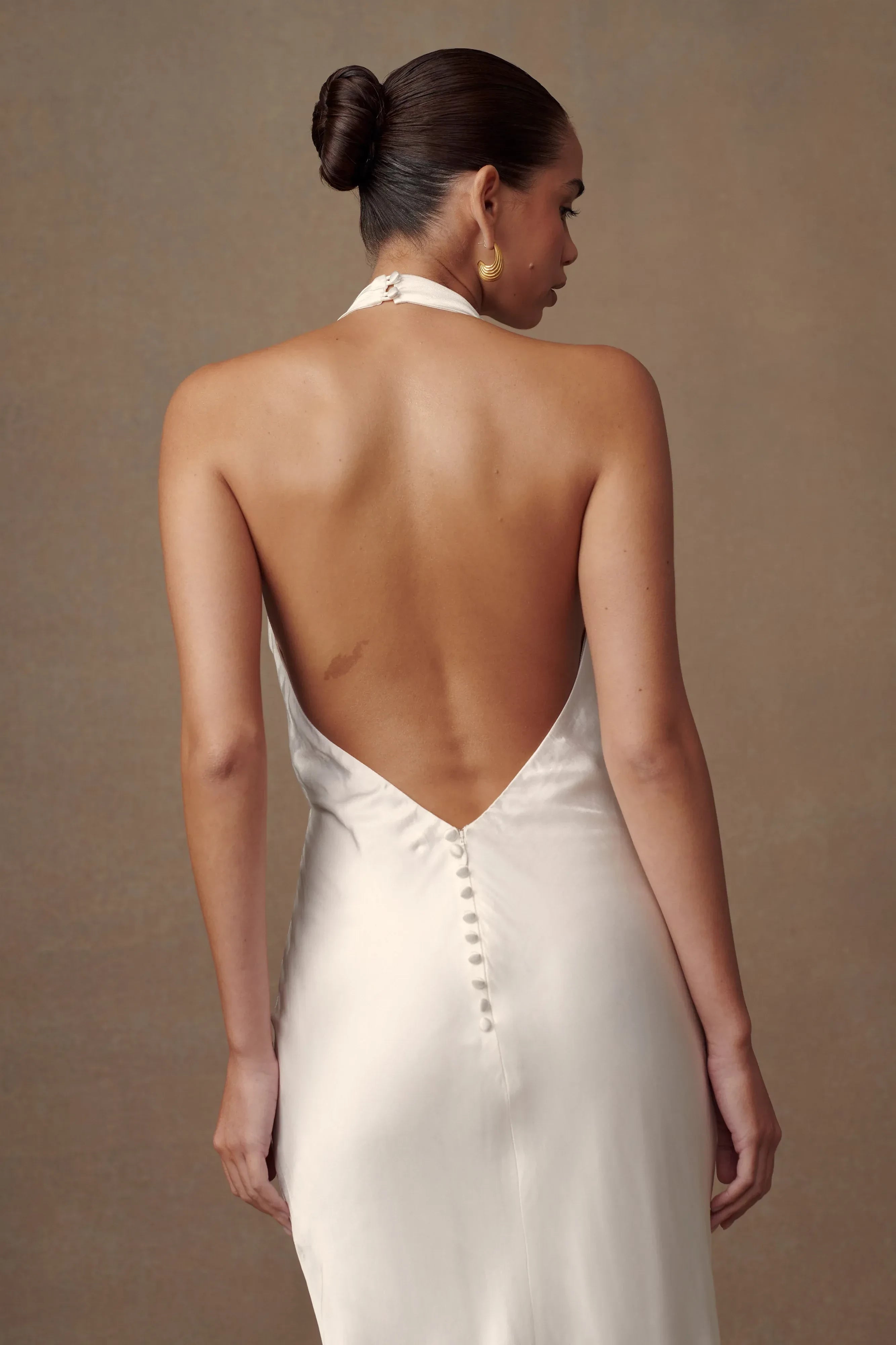 Graceful Sheath Halter Neck Sleeveless Buttoned Open Back Floor Length Prom Dress