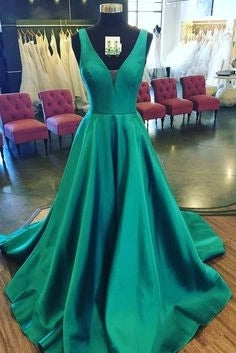 Green Color Prom Dress Ball Gown Evening Dress,Birthday Party Gown Long Back to Schoold Party Gown simple gentle atmospheric and unique desi Bring summer colors to enhance whiteness