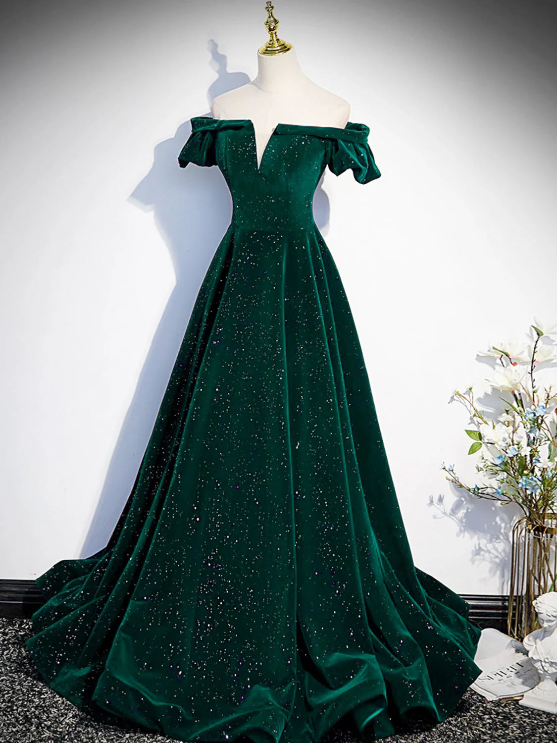 Green Off Shoulder A-line Formal Dress Long Party Dresses simple gentle atmospheric and unique desi Bring summer colors to enhance whiteness