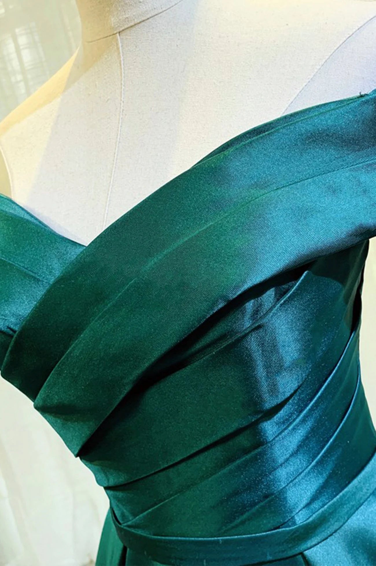 Green Satin Long A-Line Prom Dress Simple Off the Shoulder Evening Dress simple gentle atmospheric and unique desi Bring summer colors to enhance whitenes