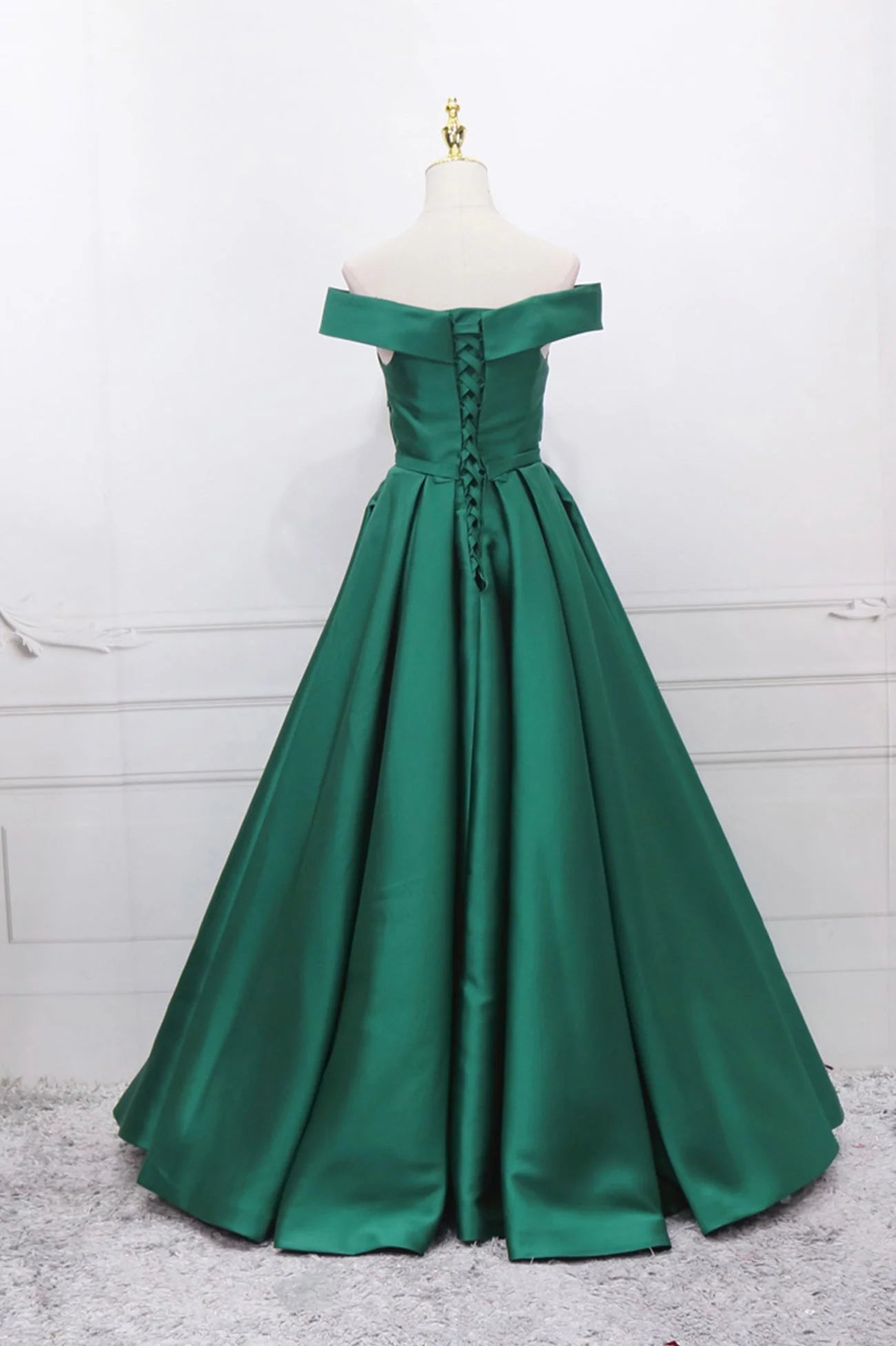 Green Satin Long A-Line Prom Dress V-Neck Off the Shoulder Evening Dress simple gentle atmospheric and unique desi Bring summer colors to enhance whitenes