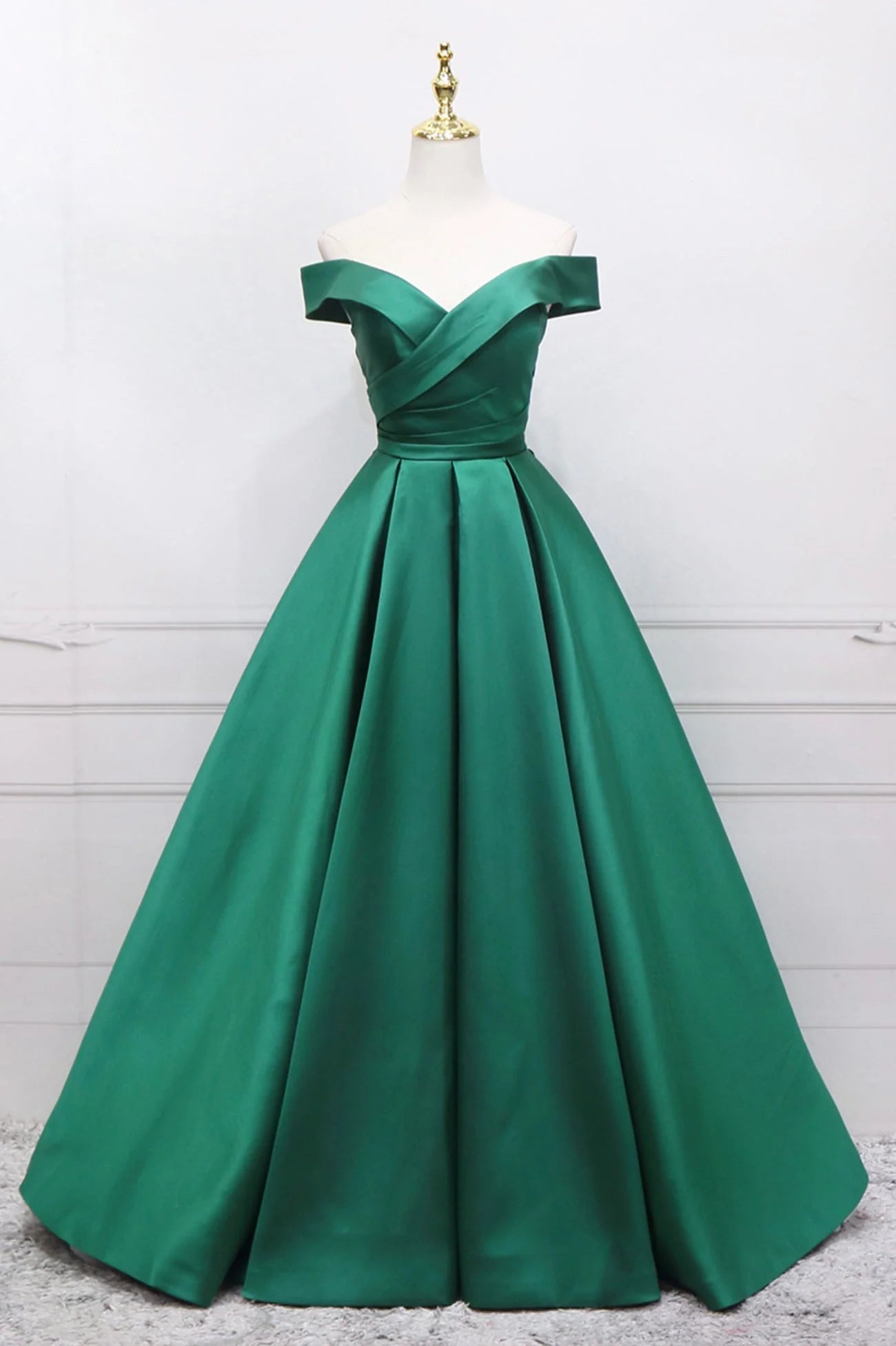 Green Satin Long A-Line Prom Dress V-Neck Off the Shoulder Evening Dress simple gentle atmospheric and unique desi Bring summer colors to enhance whitenes