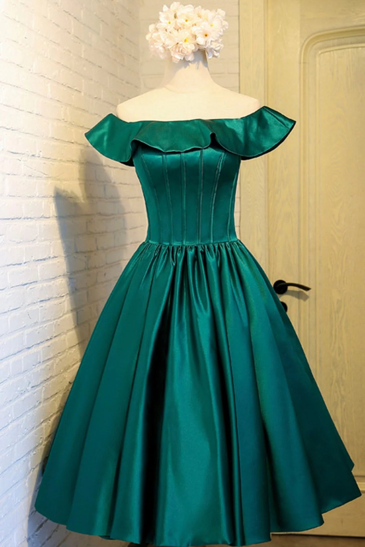 Green Satin Short Homecoming Dress Cute Off the Shoulder Knee Length Prom Dress simple gentle atmospheric and unique desi Bring summer colors to enhance white
