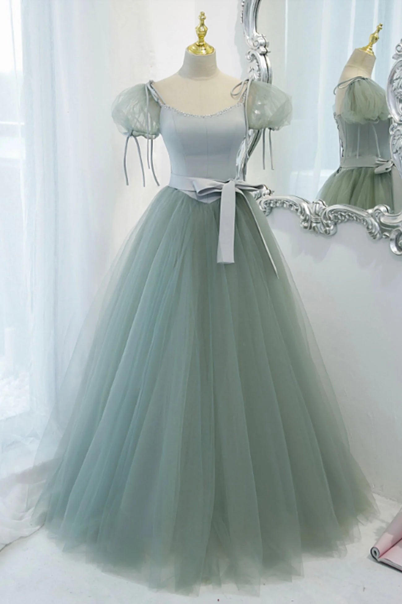 Green Tulle Long A-Line Prom Dress Cute Short Sleeve Graduation Dress simple gentle atmospheric and unique desi Bring summer colors to enhance whitenes