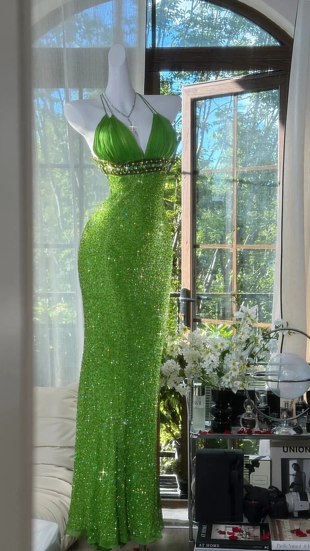 Green shiny exquisite gorgeous long chiffon Prom dress evening dress party dress  simple gentle atmospheric and unique desi Bring summer colors to enhance whiteness